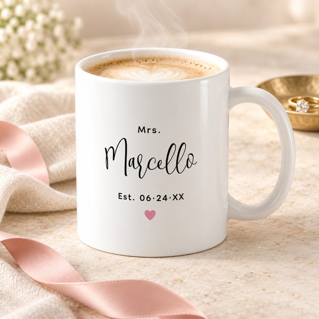 Elegant Mrs Script Bröllopsmonogram Kaffemugg (Skapare uppladdad)
