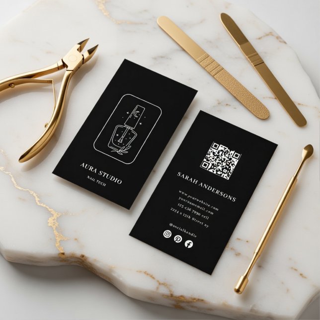 Elegant Nail Artist | Modern Manicurist Salon Visitkort (Skapare uppladdad)