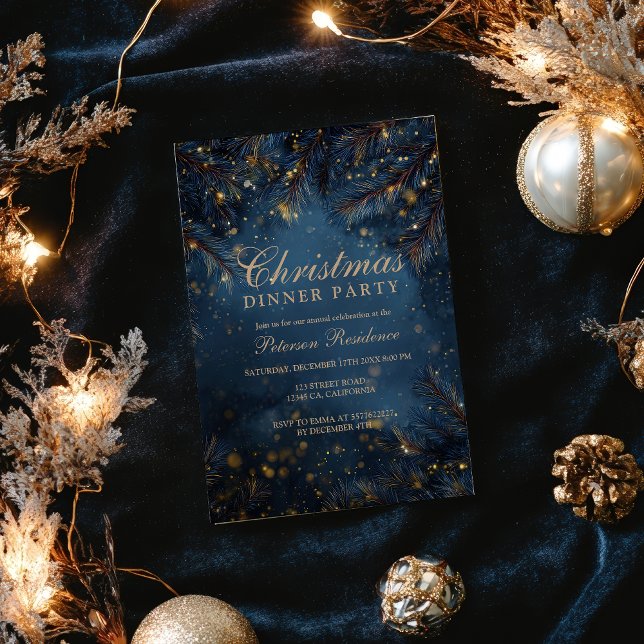 Elegant Navy Blue Gold Lights Pine Party Christmas Inbjudningar (Elegant Navy Blue Gold Lights Pine Party Christmas Invitation)