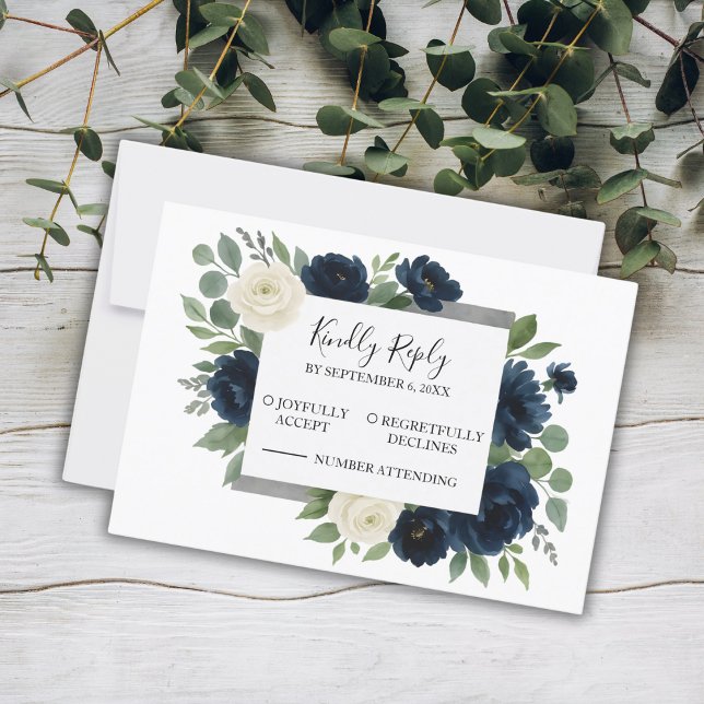Elegant Navy Blue & Ivory Blommigt Bröllop OSA Kort (Elegant Navy Blue & Ivory Floral Wedding RSVP Card)