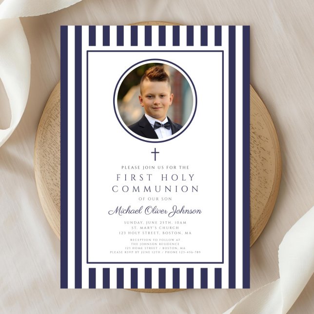 Elegant Navy Blue Photo Boy First Communion Inbjudningar (Elegant Navy Blue Photo Boy First Communion Invitation)