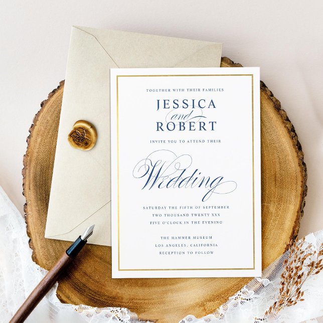 Elegant Navy Calligraphy Bröllop Faux Guld Gräns Inbjudningar (Skapare uppladdad)