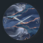 Elegant Navy Guld Agate Abstrakt Silver Nummer Stor Klocka<br><div class="desc">Elegant Navy Guld Agate Abstrakt Glitter med Silver-nummer för att accentuera annan inslag. Nummer . Beställ den här anpassningsbarna runt väggklockan för ditt hem eller ge till vänner och familj som en gåva till en tidlös skatt.</div>