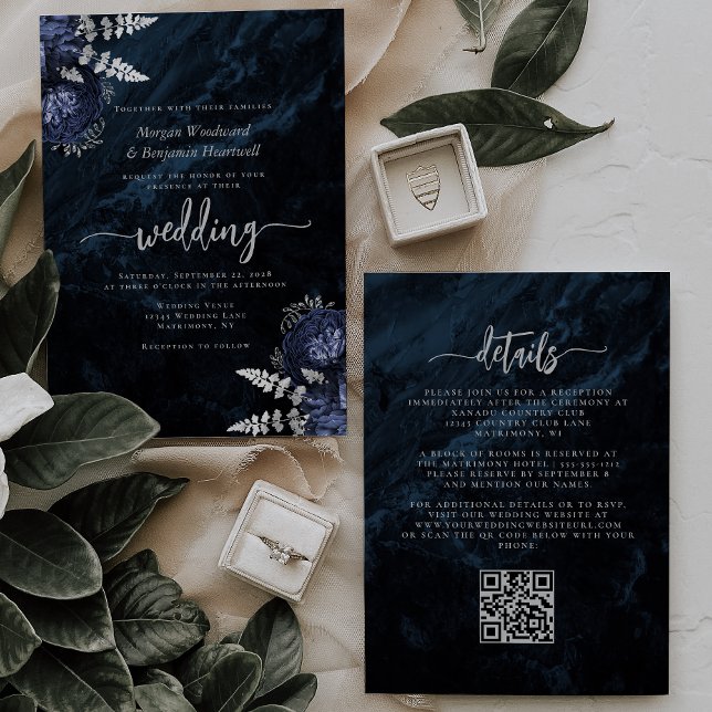 Elegant Navyblå Silver Blommig QR-kod Bröllop Inbjudningar (Skapare uppladdad)