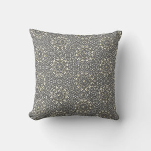 Elegant Neutral Mandala-prickmönster Kudde
