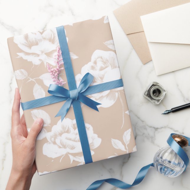 Elegant neutral ros vit blommönster presentpapper (Gifting)