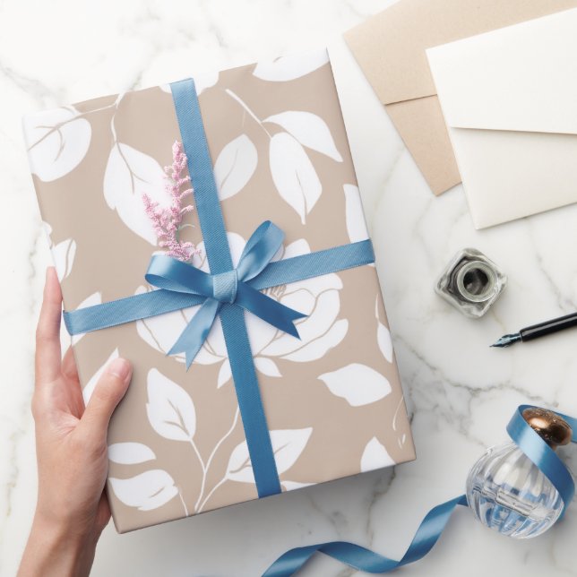 Elegant neutral ros vit blommönster presentpapper (Gifting)