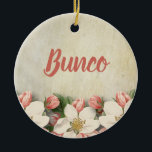 Elegant och Vintage Bunco Player Julgransprydnad Keramik<br><div class="desc">För min vintage blommor har jag designat den här eleganten och den vackra vintagen blomma Bunco Player-prydnaden. Monogram med dina favoritspelare i Bunco Players namn eller Bunco Group Namn.</div>