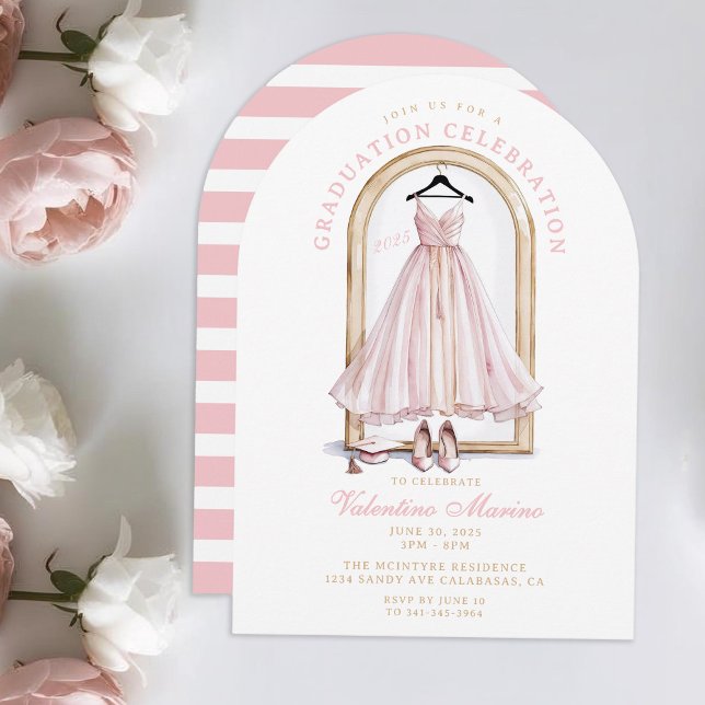 Elegant och Whimsical Rosa Klänning Examen Inbjudningar (Elegant Pink Dress and Graduation Cap with heels. Elegant Pink Graduation Invitation)