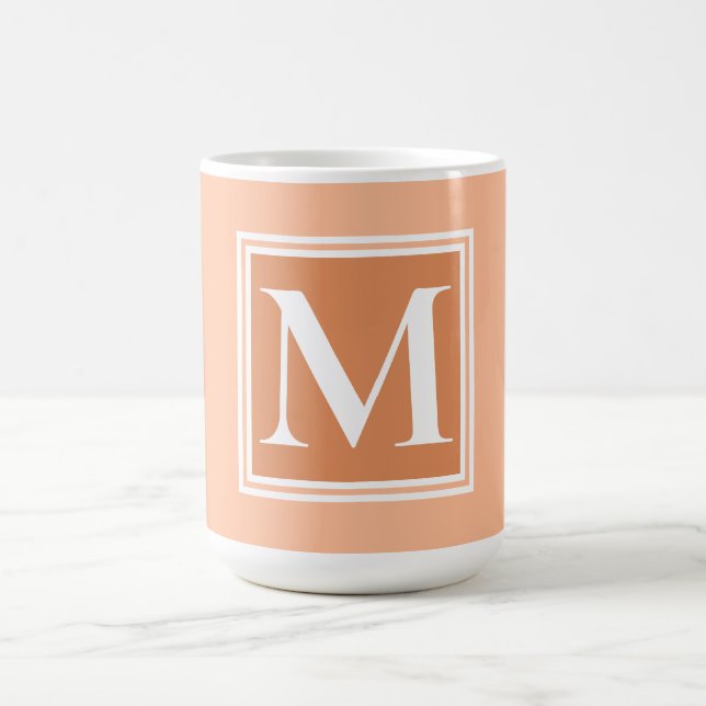 Elegant orange, vit monogramskripttopografi kaffemugg (Center)