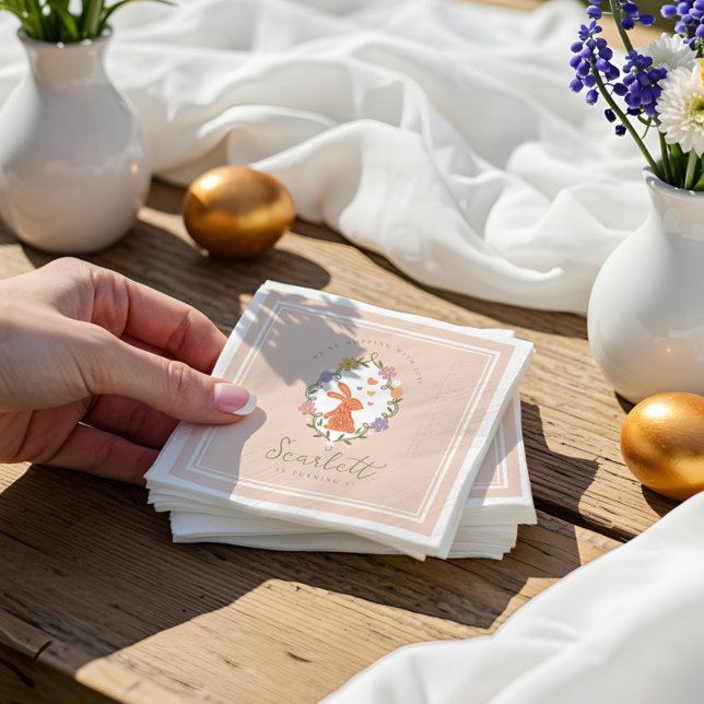 Elegant Påskhare Vapensköld Vår Blommigt födelseda Pappersservett (Elegant Easter Bunny Crest Spring Floral Birthday Napkins)
