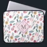 Elegant Pastel Blommönster Monogram Laptop Fodral<br><div class="desc">Färgt pastellblommönster med elegant monogram.</div>