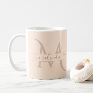 Elegant Pastell Rosa Monogram Skript Namn Feminint Kaffemugg