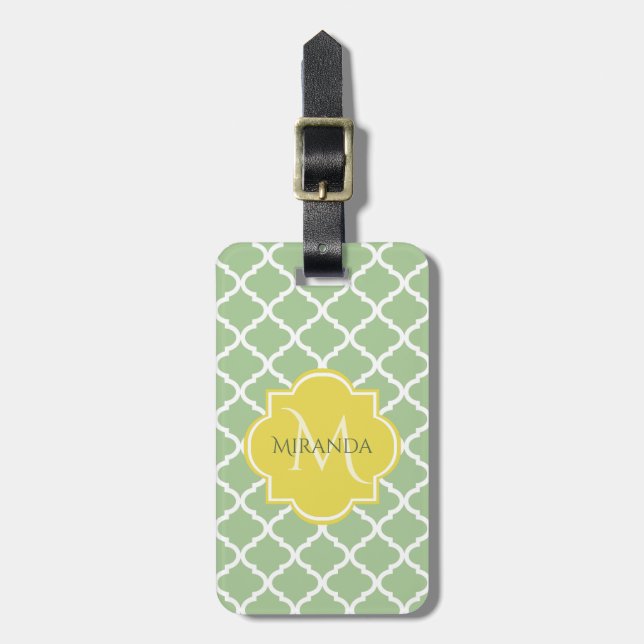 Elegant Pastellgrön Fyrklöver Gul Namnmonogram Bagagebricka (Vertikal Framsida)