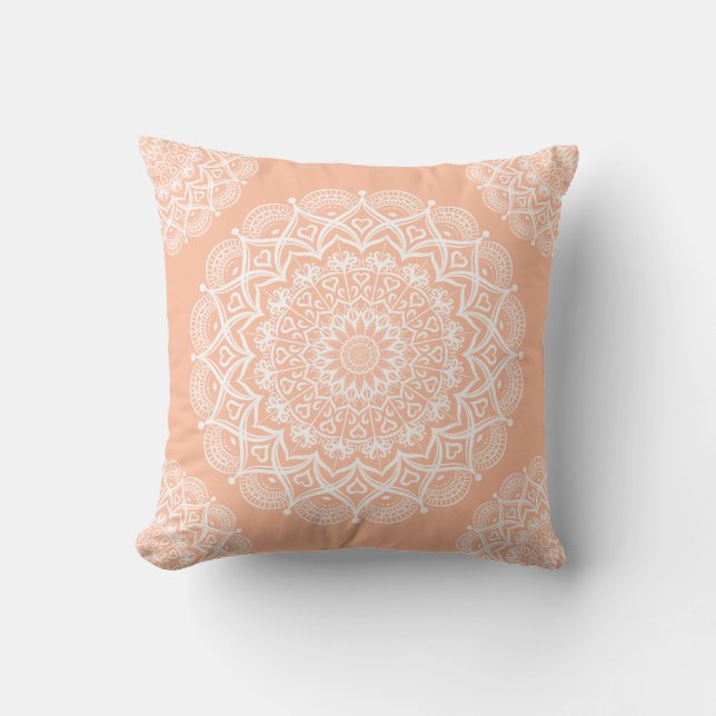 Elegant Peach Boho Mandala Kudde (Framsida)