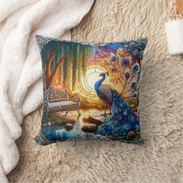 Elegant Peacock by Tranquil Sjö vid Sunset Kudde