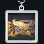 ELEGANT PEACOCK IN GULT AND BLACK SILVERPLÄTERAT HALSBAND<br><div class="desc">Färgstark och klassad design med ljusa 3D-stenar Digital grafisk design av Bulgan Lumini. Del från den nya samlingen ARCADIA .</div>