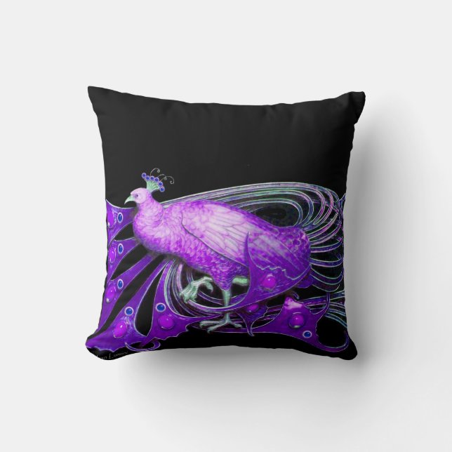 ELEGANT PEACOCK IN LILA BLACK KUDDE (Framsida)