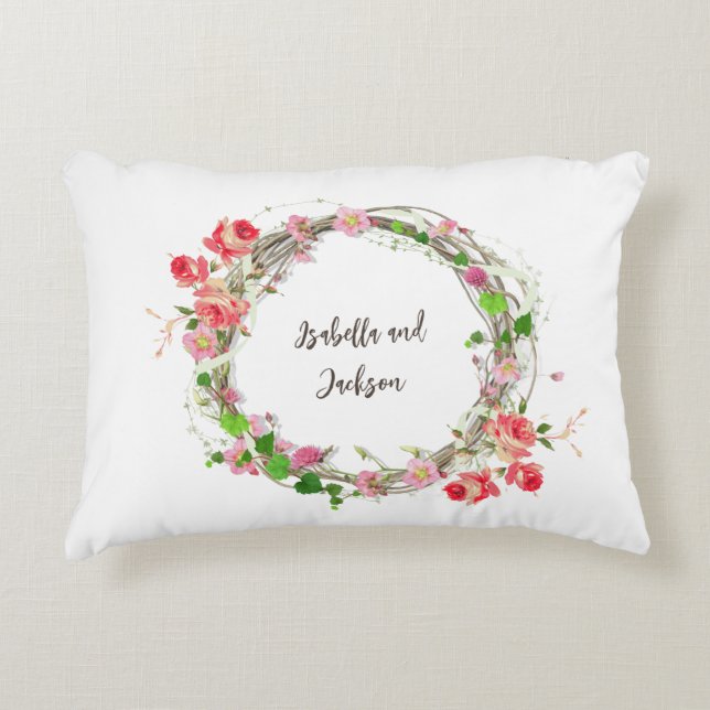 elegant personlig nygifta par namn blommig  prydnadskudde (Framsidan)