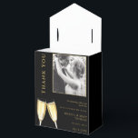 Elegant Photo, Bröllop Champagne Presentaskar<br><div class="desc">Bröllopsfack. Elegant, klassi och modern fotolåda för din speciella dag med guld champagneglasögon. Ändra exemplet på ett eget foto så att det här blir en speciell och unik personlig produkt för evenemanget. Fashionable and sophisticated design (lämplig för alla åldrar/evenemang). All text, teckensnitt och teckensnitt i färg är helt och hållet...</div>