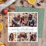 Elegant Photo Collage Grönt Script Snöjul Julkort<br><div class="desc">Minimalistiskt Modern Elegant Calligraphy White and Sage Grönt 4 Photo Collage God jul Calligraphy Script Helgdag Card. Den här festiva, imimalistiska, vismatiska 4 (4) fotokortsmallen innehåller en söt fotokollage och säger "God jul"! Texten "God jul" hälsning är skriven i ett vackert handsbrev som snabbt och färdigt sväljer svan i sidans...</div>
