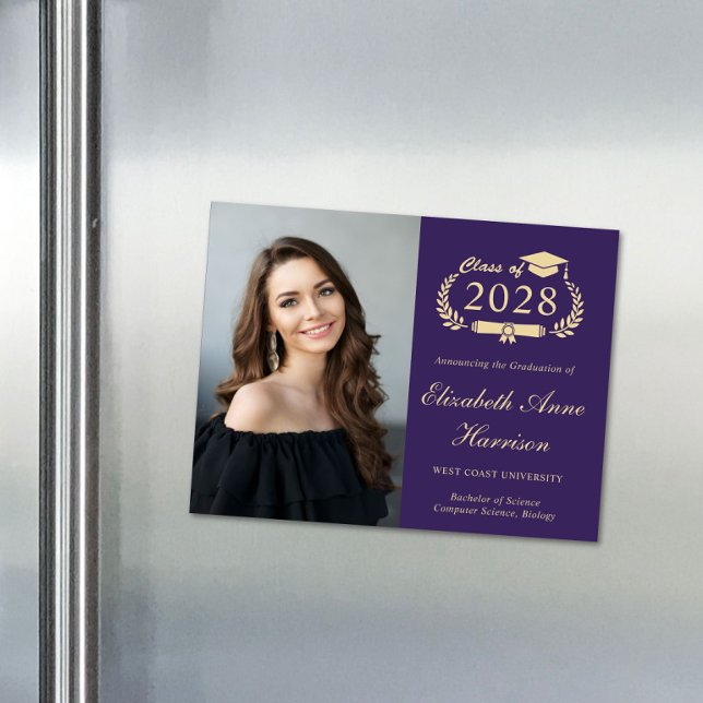 Elegant Photo Lila Studenten Magnetic Card (An elegant magnetic college graduation announcement to celebrate the graduate's achievements)