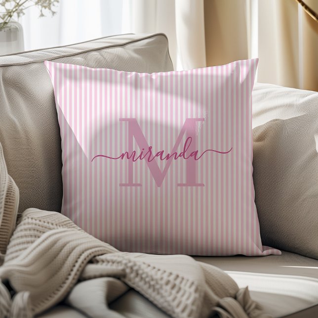 Elegant Pink & White Stripes Monogram Name Kudde (Skapare uppladdad)