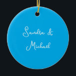 Elegant Plain Azure Blue Personlig Anpassningsbar Julgransprydnad Keramik<br><div class="desc">Azure Blue är ett av de mest öga-fångande och slående färg under historiens gång. Varför inte spegla din egen personlighet och smak för andra med denna unika designade mall?</div>