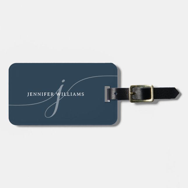 Elegant Plain Dusty Navy Blue Script Monogram Bagagebricka (Horisontell Framsida)