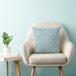 Elegant platt isblå mandala kudde