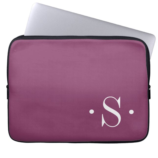 Elegant Plum Monogram Laptop sleeve (Framsidan)