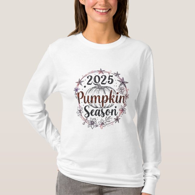Elegant Pumpkin Season 2025 - Höstfallsdesign T Shirt (Framsida)
