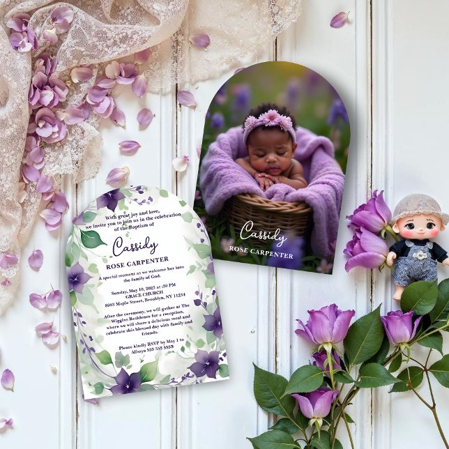 Elegant Purple Garland Floral Photo Baptism Baby Inbjudningar (Elegant Purple Garland Flowers on a White Background – Baby Baptism Invitation Cards with Back Photo)