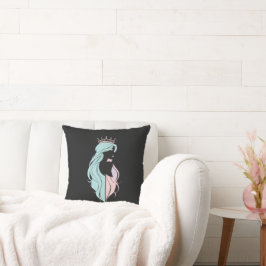 "Elegant Queen with Krona" Pastelldesign Kudde