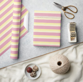 Elegant randigt pastellfärgat presentpapper