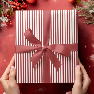 Elegant Red and White Thin Rand Presentpapper