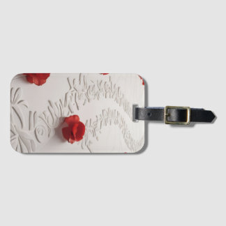 Elegant Red Blossom Path Floral Art Bagagebricka