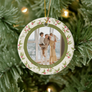 Elegant Red Holly Berries Grönt Ram Family Photo Julgransprydnad Keramik