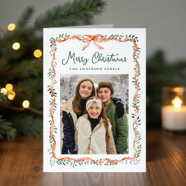 Elegant Red Ribbon och Greenery Photo Helgkort