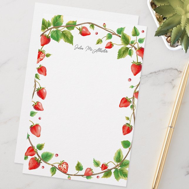 Elegant Red Strawberry Garden Gräns med Greenery Brevpapper (Skapare uppladdad)