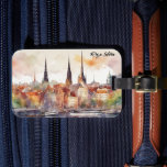 Elegant Riga Lettland Watercolor City View Bagagebricka<br><div class="desc">Snyggt och vacker Riga Lettlands vattenfärgsetikett Luggage Tag med ett cityscape-perspektiv över den latinska huvudstaden med dess landmärken och viktiga byggnad med en unik arkitektur. Gör en fantastisk souvenir och presentidé för alla turister och besökare i Lettland. Gör den här produkten till egen och köp nu.</div>