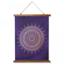 Elegant Ro Guld om Lila Blommigt Henna Mandala