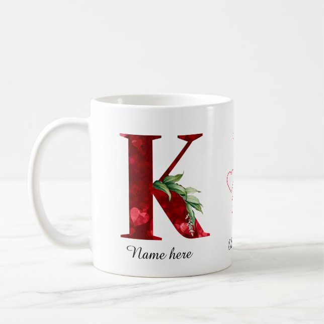 Elegant röd hjärta blommig bokstav K initial mugg (Vänster)