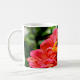 Elegant röd korall blommigt söt humla kaffemugg