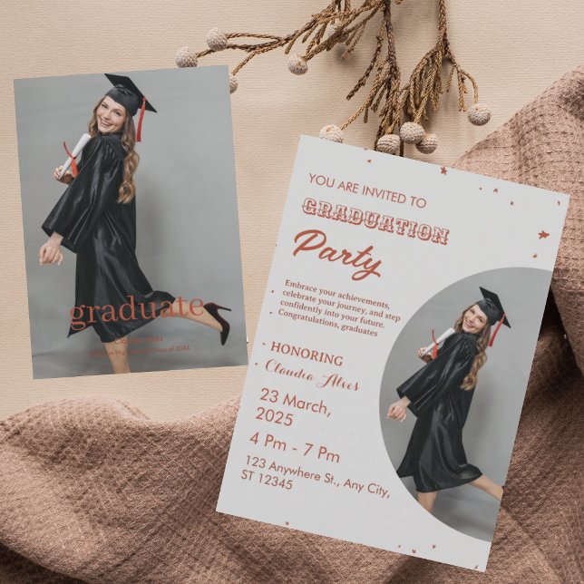Elegant röd och vit examensfestinbjudan inbjudningar (Skapare uppladdad)