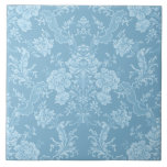 Elegant Romantic Chic Blommigt Damask-Pastel Blue Kakelplatta<br><div class="desc">Elegantens vintage-inspirerade blommigt-dammdesign med monokrom chic-pastellblåa blommor med ljus på mörk,  lövliknande scrollsar och svampar med känslig lacy rosett band. Mönster är sömlöst och kan byggas upp eller ned.</div>