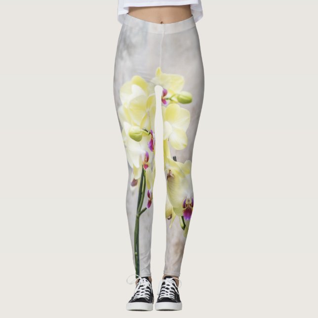Elegant Romantic Cream & Lilac Orchids Leggings (Framsida)