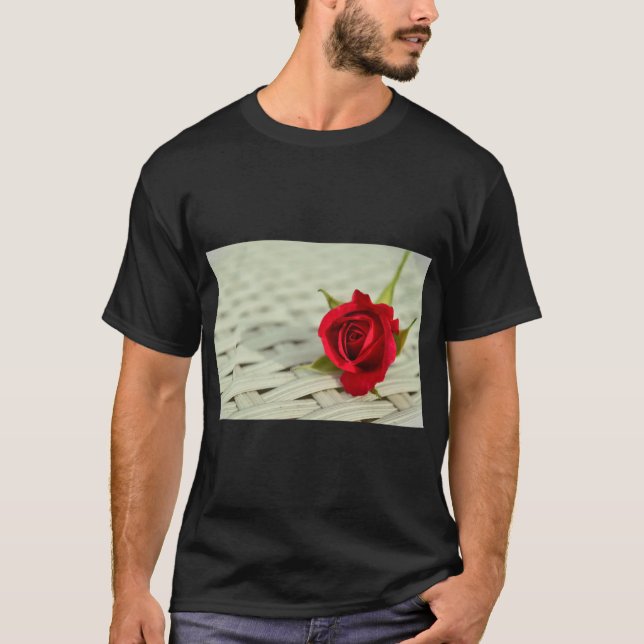 Elegant Ros Blommig Grafik T Shirt (Framsida)