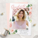 Elegant Rosa Blommigt Student Photo Studenten Meddelande<br><div class="desc">Med det här meddelandet om chic studenten kombineras romantiska blommigtar med en elegant fotolayout och skapar perfekten för att fira student. Anpassa det till att spegla deras unika stil.</div>