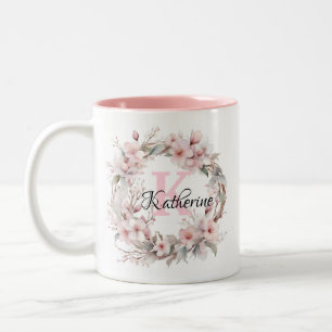 Elegant Rosa Blommigt Vattenfärg Monogram Namn Två-Tonad Mugg